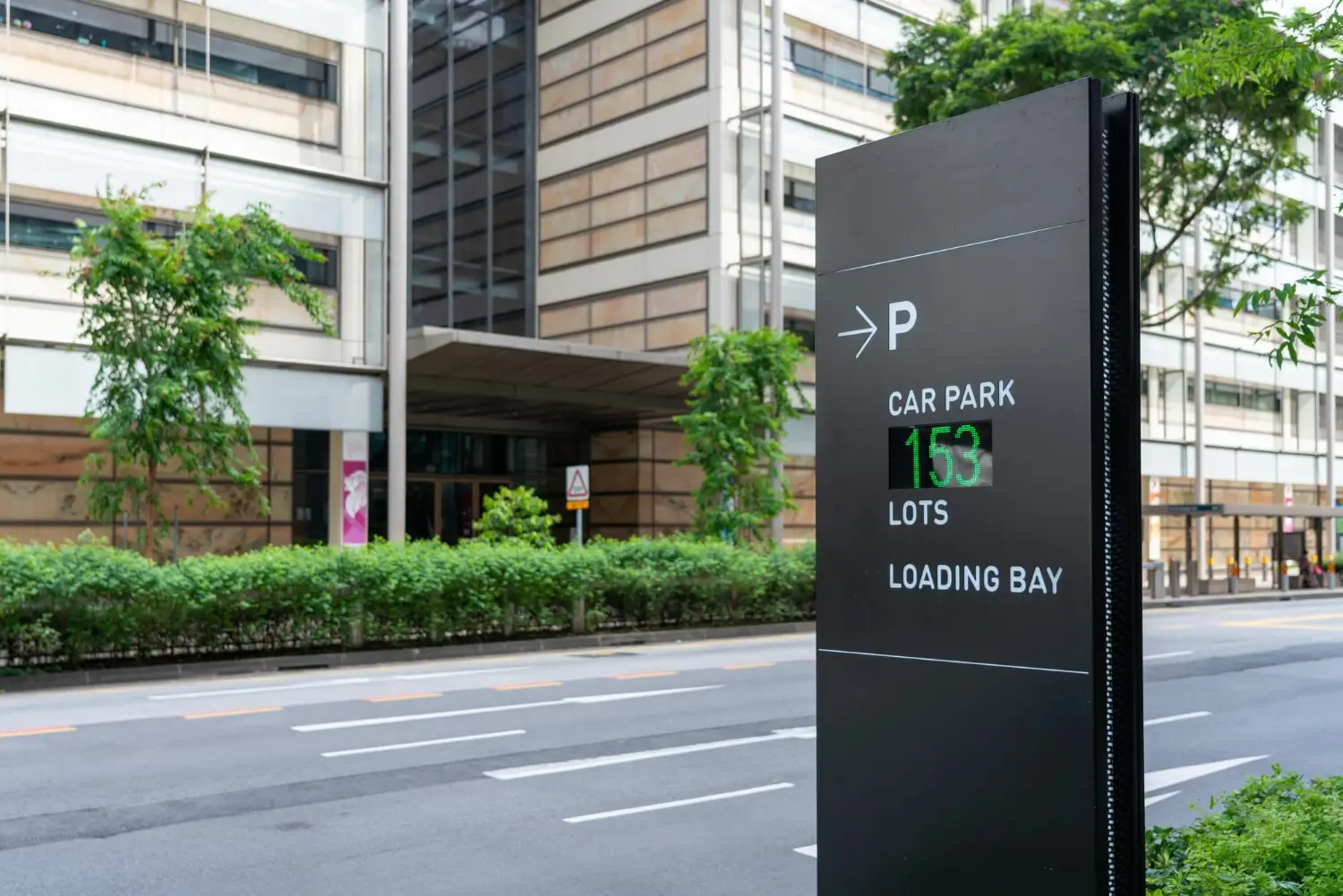 outdoor signage in dubai